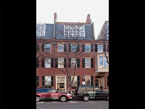 98 Chestnut St