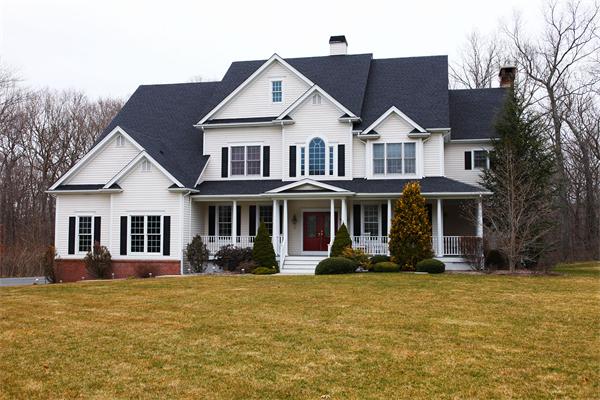 89 Robincrest Ct.