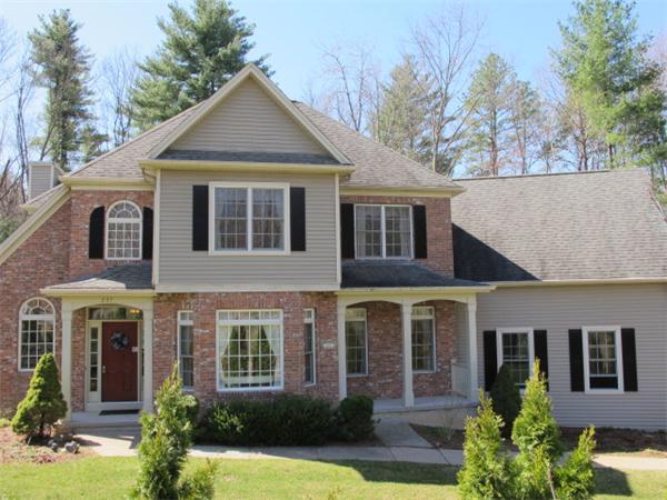 237 Bear Hole Rd