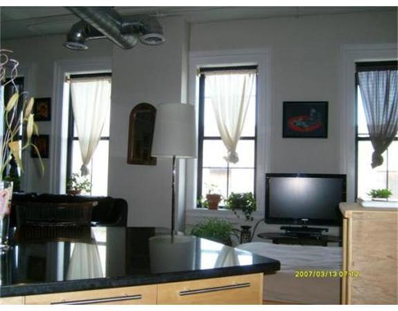 Lofts.com apartments, condos, coops, houses & commercial real estate - Roxbury Lofts (Condo)