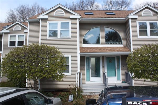 671 Pleasant St