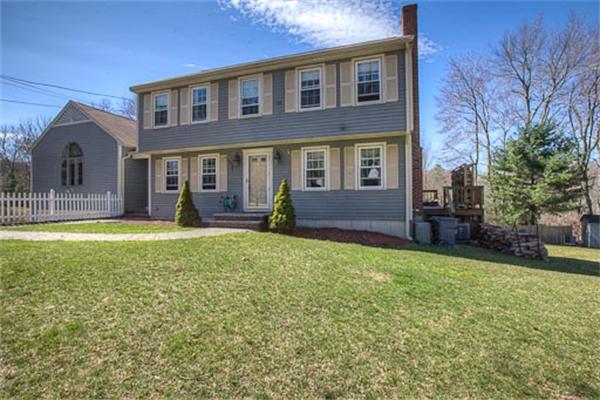 44 Taunton St