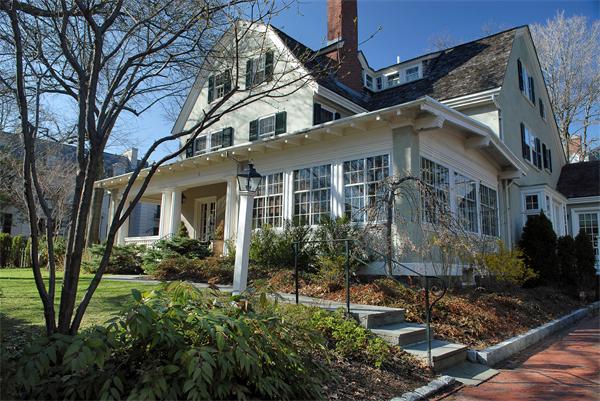 131 Carlton St