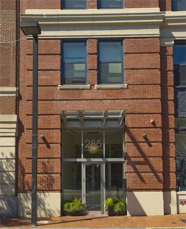 Lofts.com apartments, condos, coops, houses & commercial real estate - Back Bay Lofts (Condo)