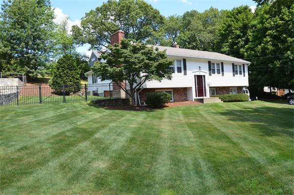 3 Tomah Drive