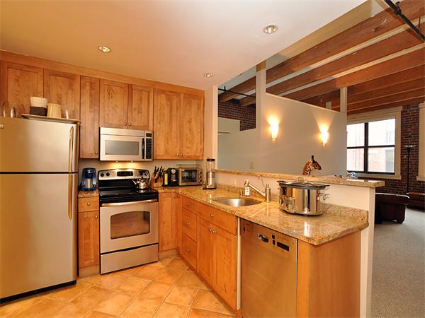 Lofts.com apartments, condos, coops, houses & commercial real estate - Seaport District Lofts (Condo)