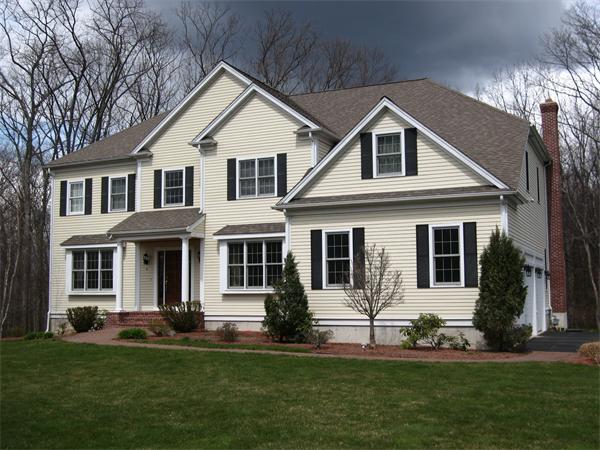 8 Kingsbury Drive