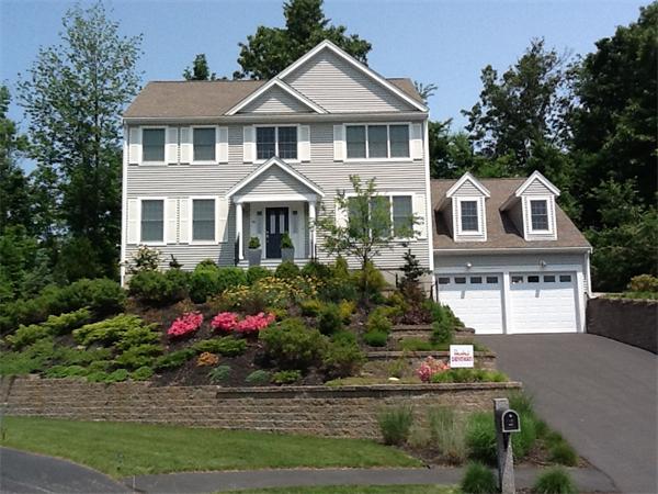 43 RUSTIC DR