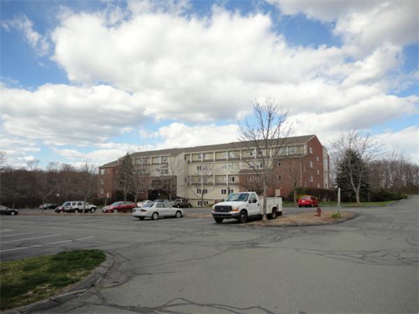 4 Duck Pond Rd