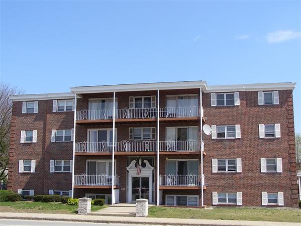 15 Main St