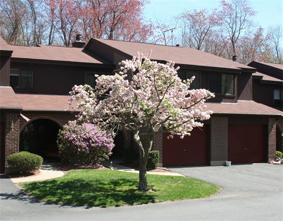 51 Country Club Rd
