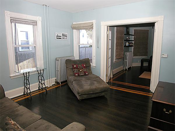 18 Oak St