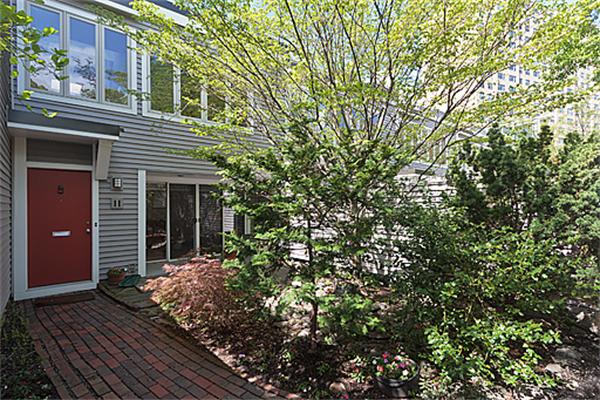 676 Huron Ave