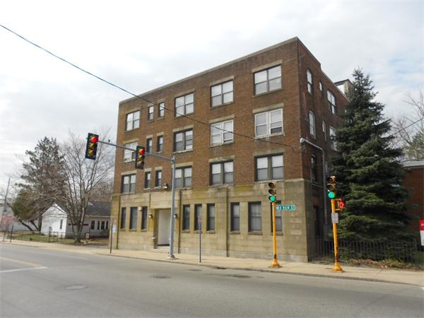 682 N Main St