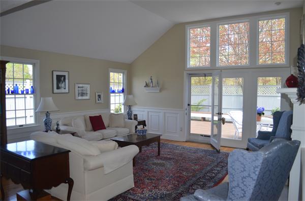 46 FLORET CIRCLE