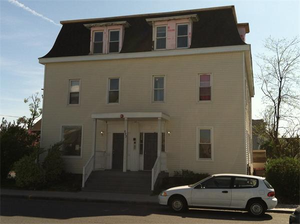 822 Main St