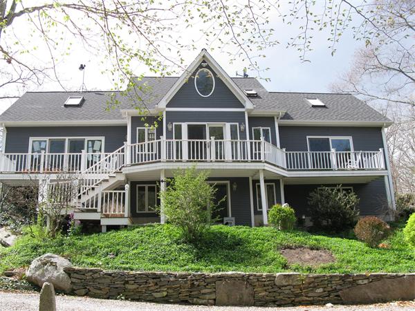 1009 Wilbur Ave