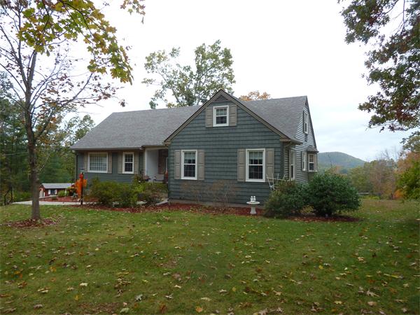 38 Circle Dr