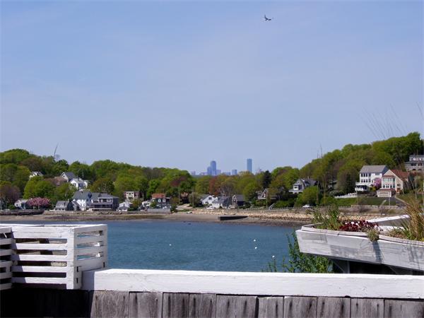 8 Spinnaker Hill Lane
