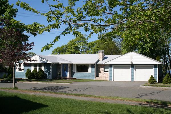12 Flanders Ln