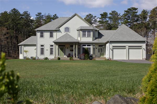89 Old Hyannis