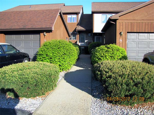 35 Pine Grove Dr.