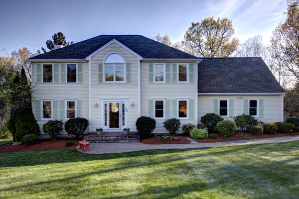 48 Heritage Ave
