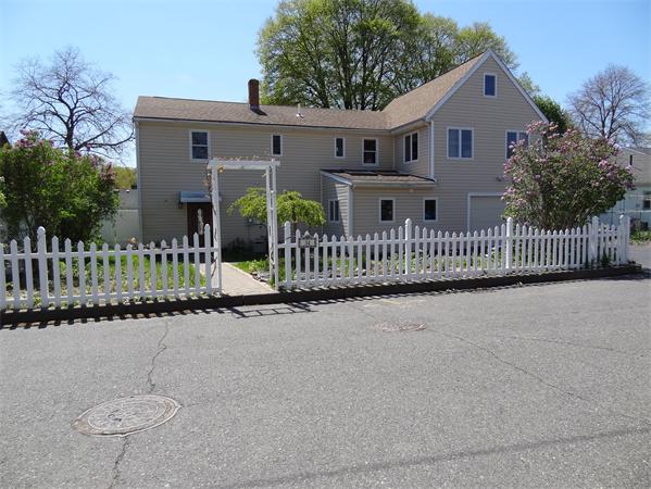  Newton MA Open Houses | Open Homes | CPC Open Houses, New Price! Great spacious house on a cul-de-sac.