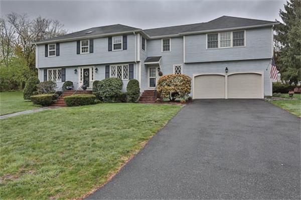  Winchester MA Open Houses | Open Homes | CPC Open Houses, Nestled at the end of a cul de sac this beautiful colonial has so much to offer 