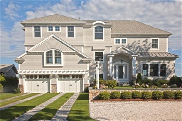 460 Grand Ave