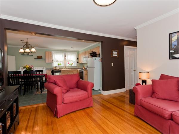  Winchester MA Open Houses | Open Homes | CPC Open Houses, Bright and Sunny top floor renovated unit. Open floor plan makes this home very 