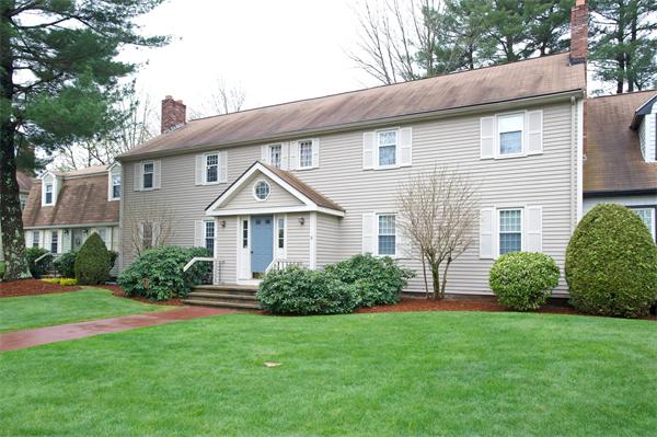 16 Camelot Ct