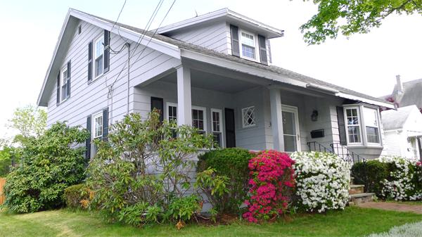  Peabody MA Open Houses | Open Homes | CPC Open Houses, Charming 3 bedroom colonial with cozy front porch. Large country kitchen with ea