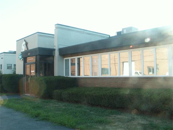 60 Sharon St