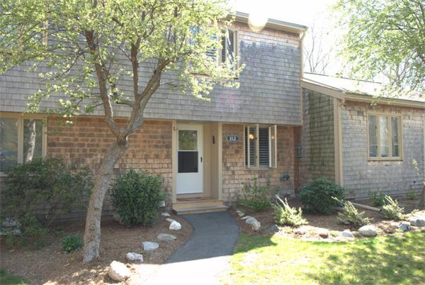 112 Shoreland Path