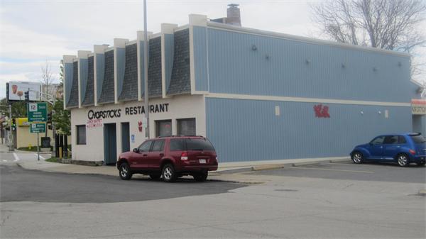1083 Main St