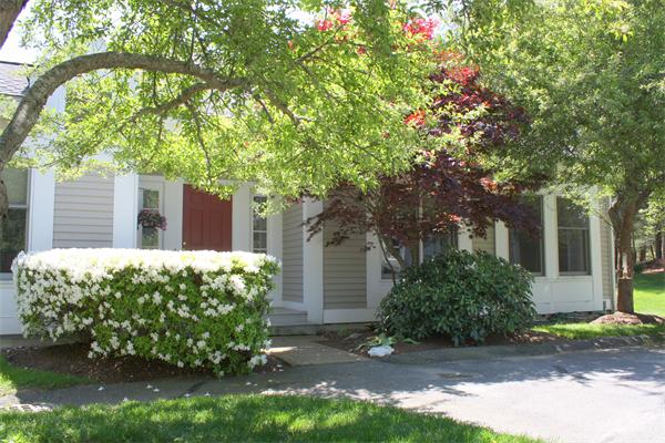 1 Oakmont Dr