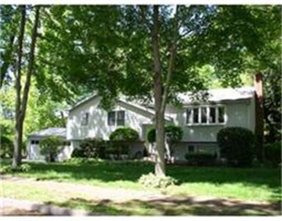  Danvers MA Open Houses | Open Homes | CPC Open Houses, Spacious 9 room Split located in St. John's Prep neighborhood features 3 bedrms.