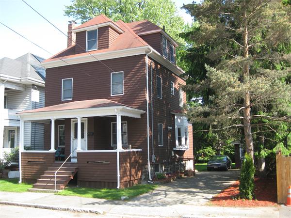  Medford MA Open Houses | Open Homes | CPC Open Houses, Convenient, comfortable living awaits you in this 7 room, 3 B/R, 1 � bath Coloni