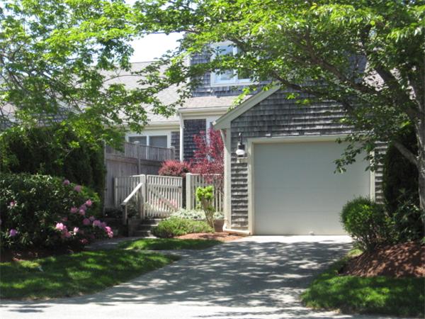 16 Oak Glen Village