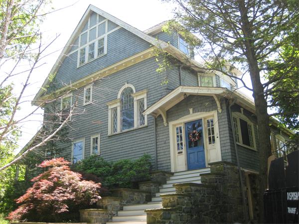 2 Ridgewood Road