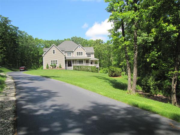64 Acorn Dr
