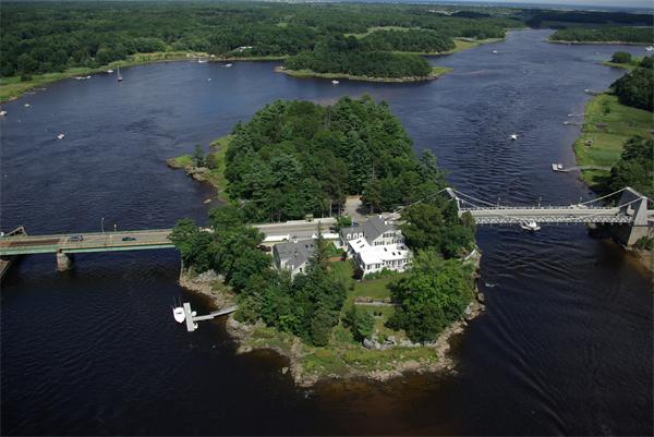 $749,900 - 2Br/3Ba -  for Sale in Amesbury