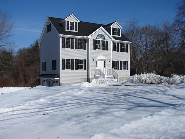 347  Pleasant St,  Tewksbury, MA