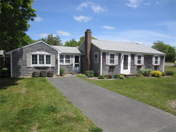 8 Nauset Ln, Yarmouth, MA