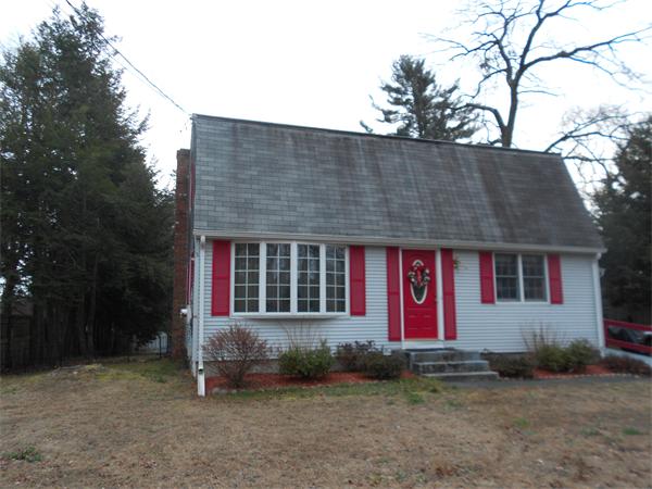 18  Pomeroy St,  Easthampton, MA