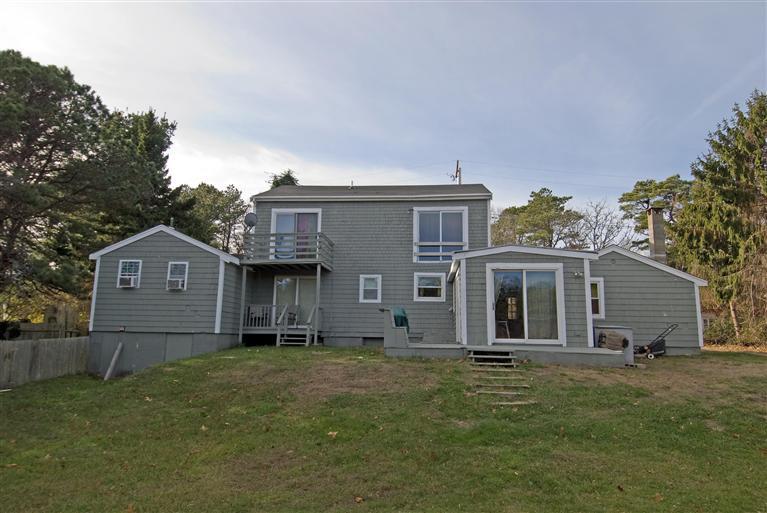 32  Breezy PT,  Yarmouth, MA