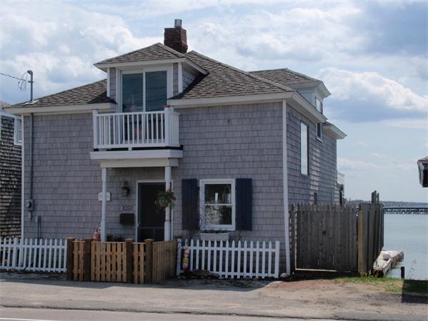 1091 Nantasket Ave, Hull, MA 02045