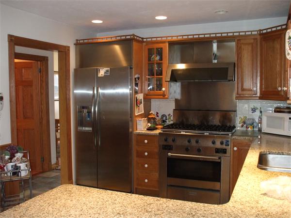 10  Blueberry  Way,  Peabody, MA