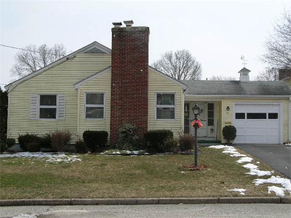53  Riverside Drive,  Lincoln, RI
